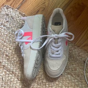 Veja Sneakers